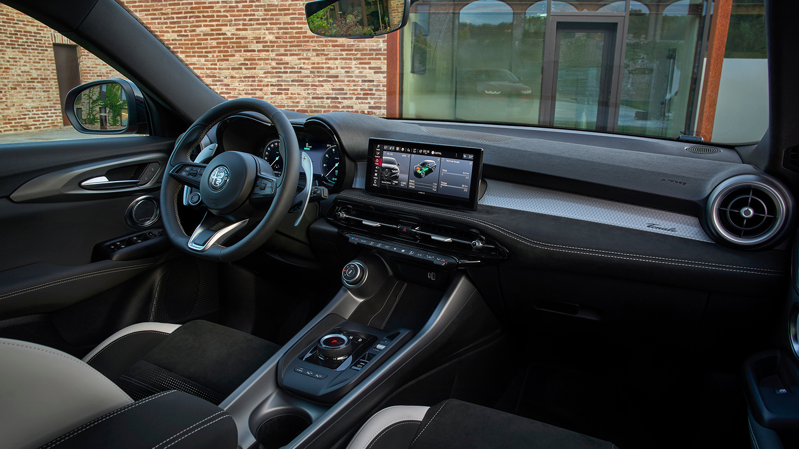 Επίσημη πρεμιέρα για την ανανεωμένη Alfa Romeo Tonale